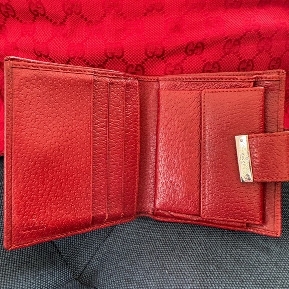 NWOT ❤️ GUCCI BUNDLE RED HOBO BAG W/COA & PRE LOVED MATCHING GG RED WALLET - Picture 7 of 11